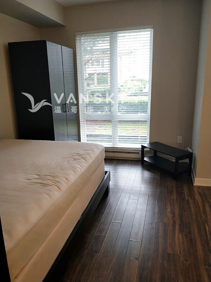 Studio 素里中心位置佳电器全简单家具11月15日拎包入住